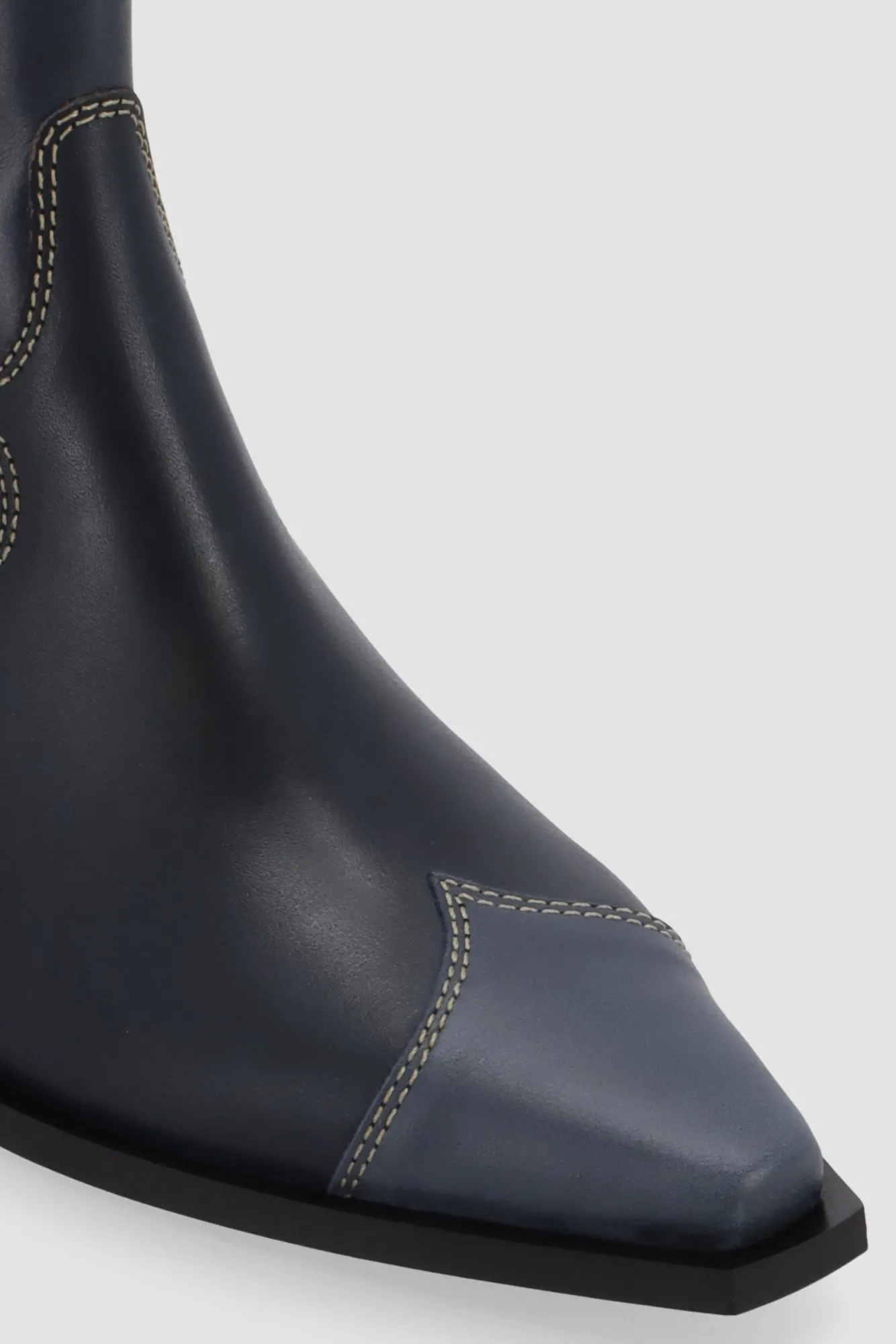 Amour Vert Alohas Buffalo s Leather Ankle Boots- Clearance