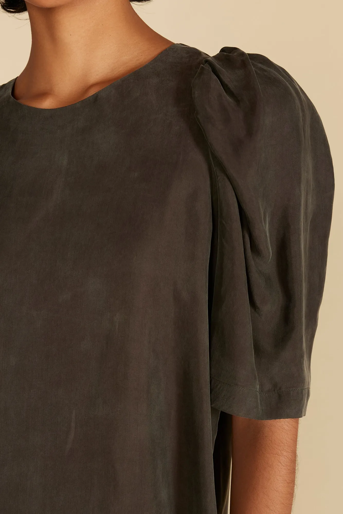 Amour Vert Sylvia Puff Sleeve Dress- Dresses