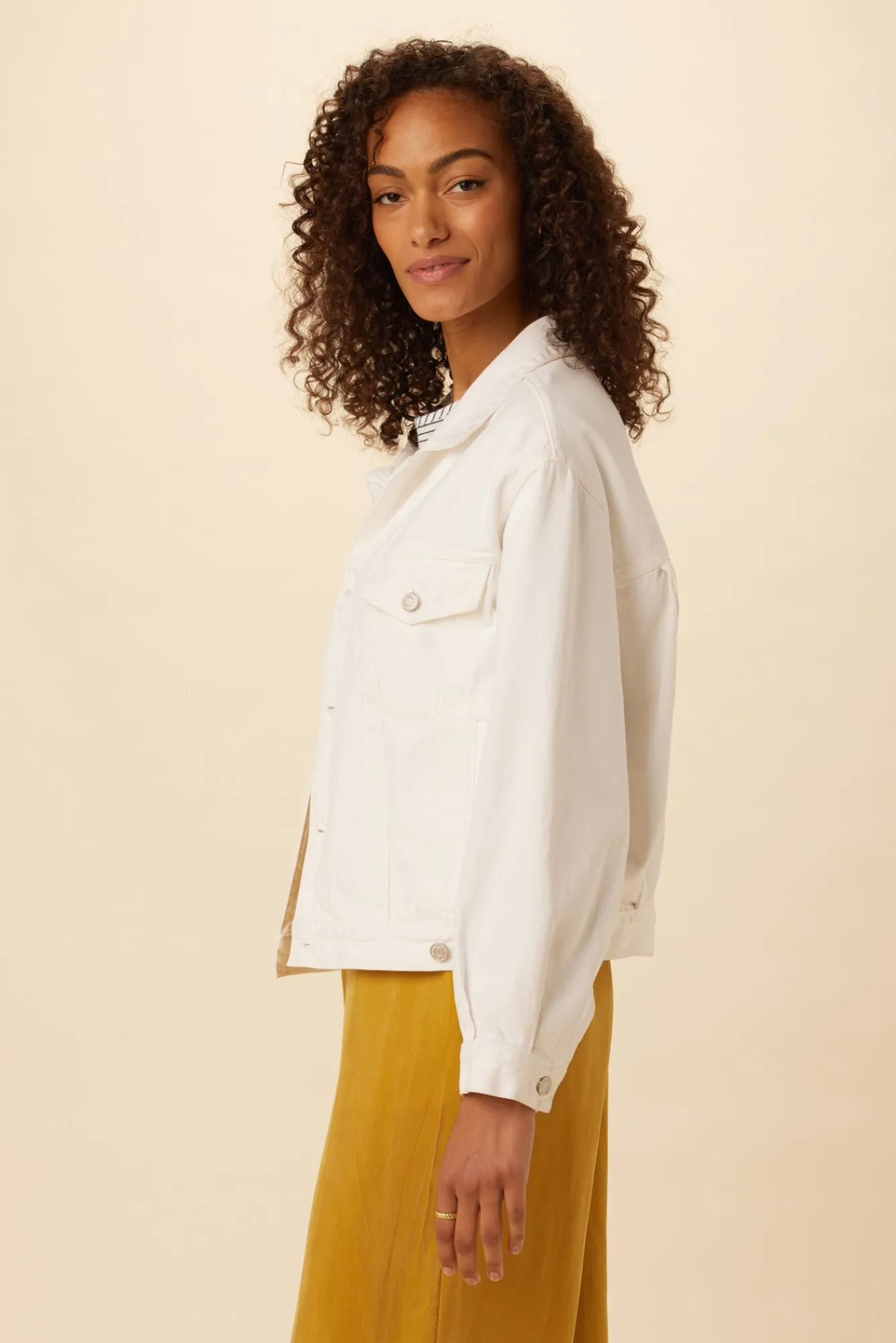 Amour Vert AGOLDE Charli Denim Jacket- Denim|Clearance