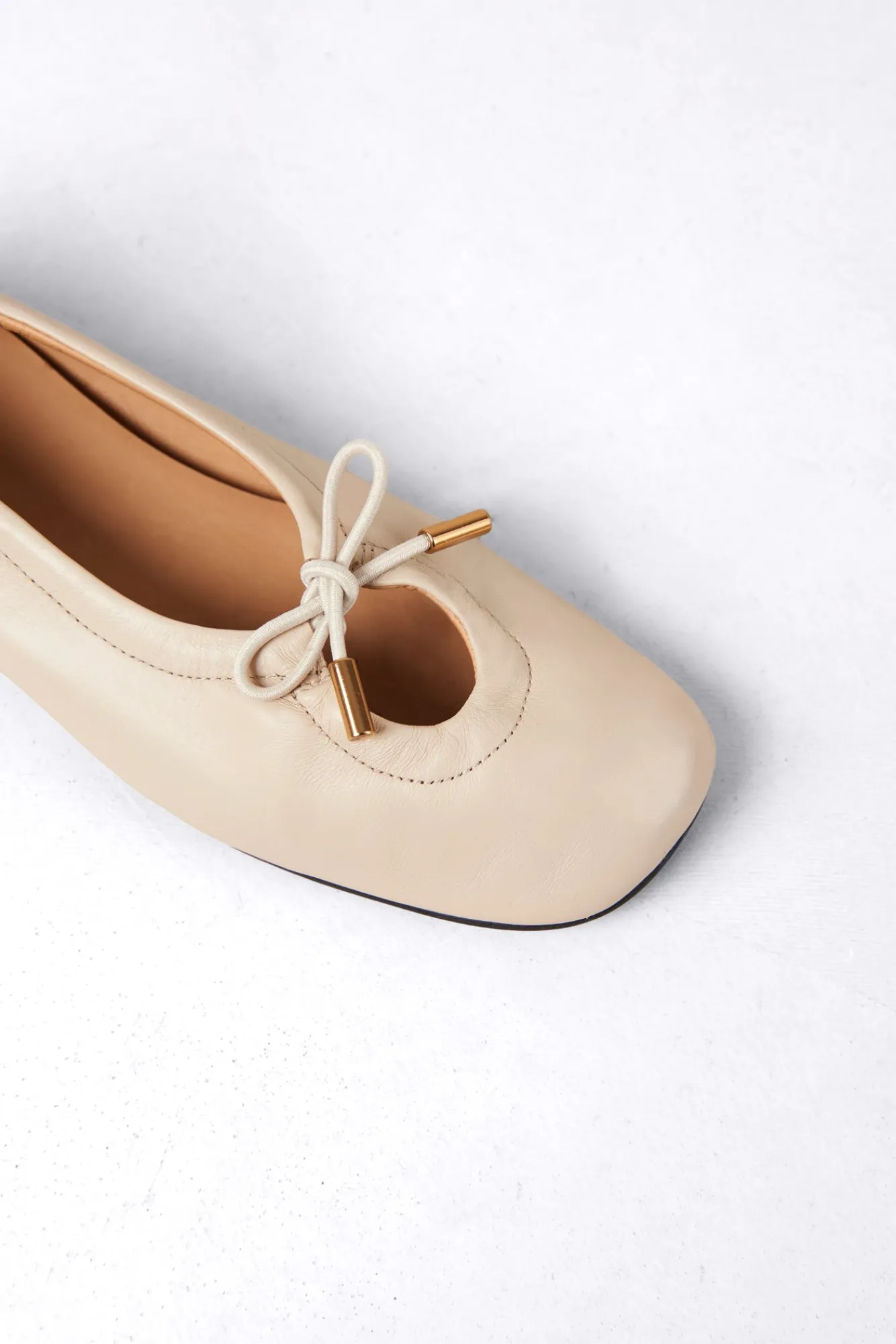 Amour Vert Alohas Rosalind Leather Ballet Flat- Shoes