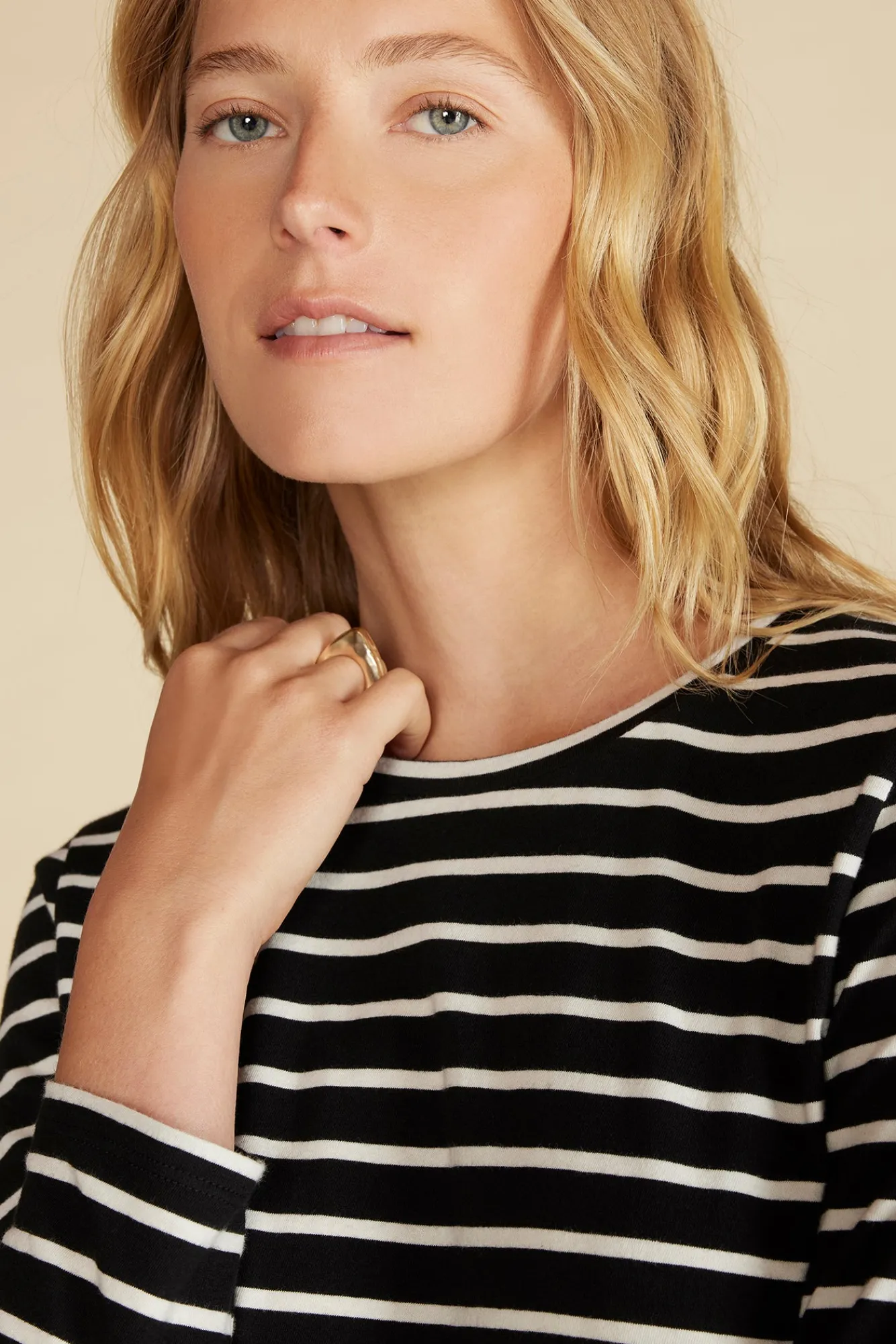 Amour Vert Berkeley Long Sleeve Tee- Tops|Tees