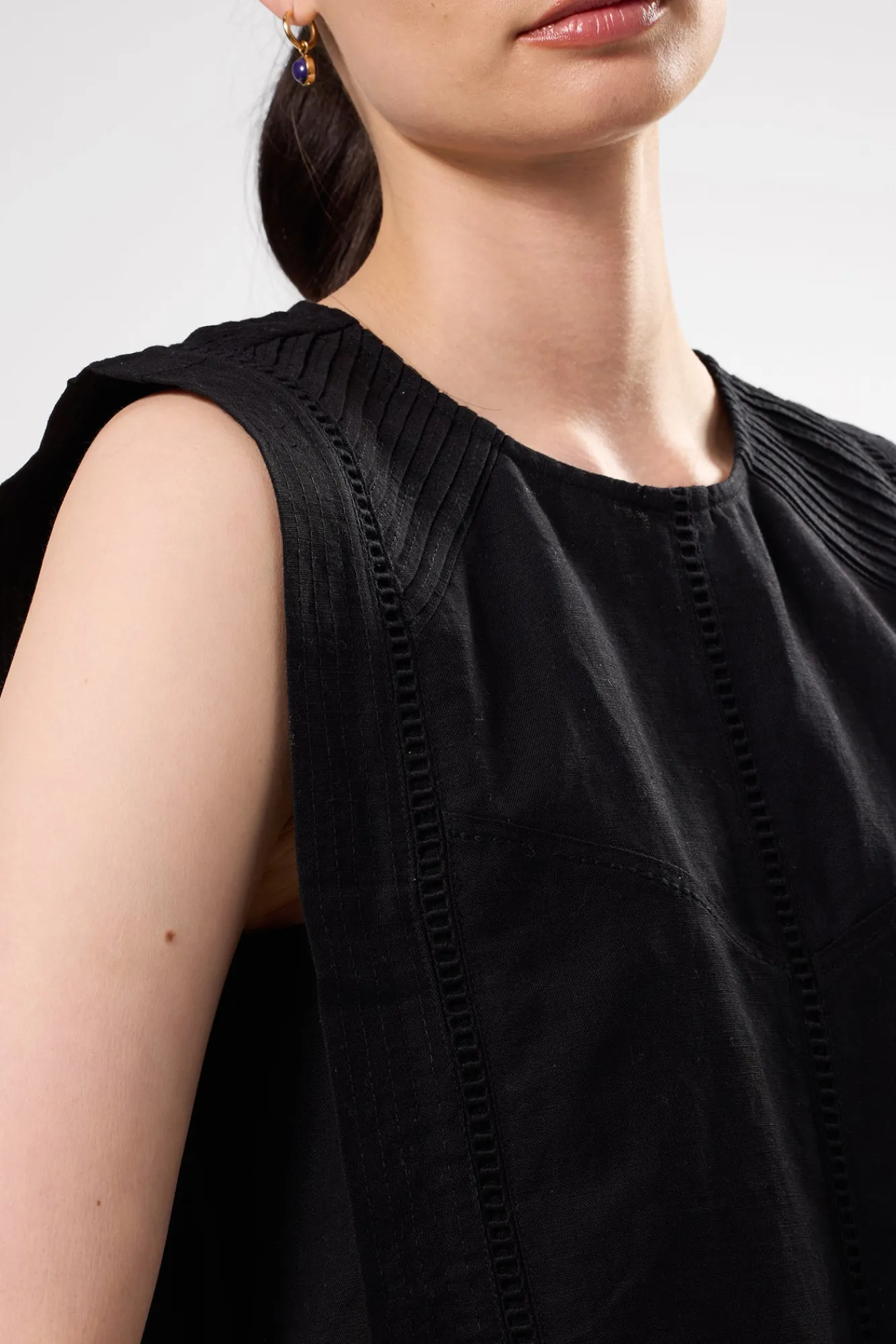 Amour Vert Detailed Cotton Linen Tank Top- Tops|Clearance