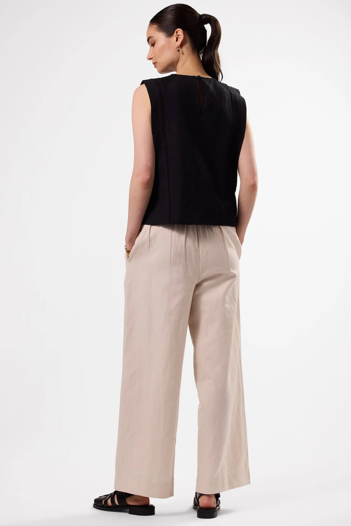 Amour Vert Detailed Cotton Linen Tank Top- Tops|Clearance