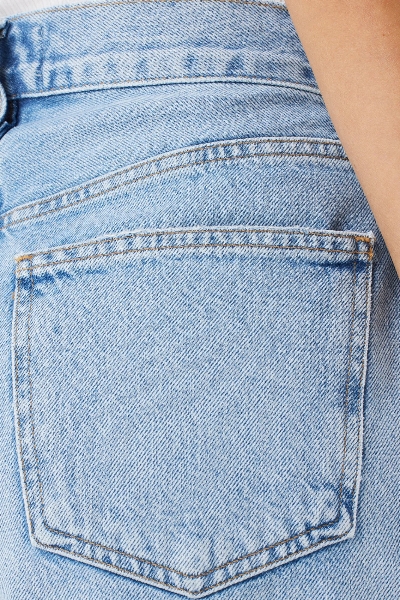 Amour Vert AGOLDE Dame Denim Short- Clearance