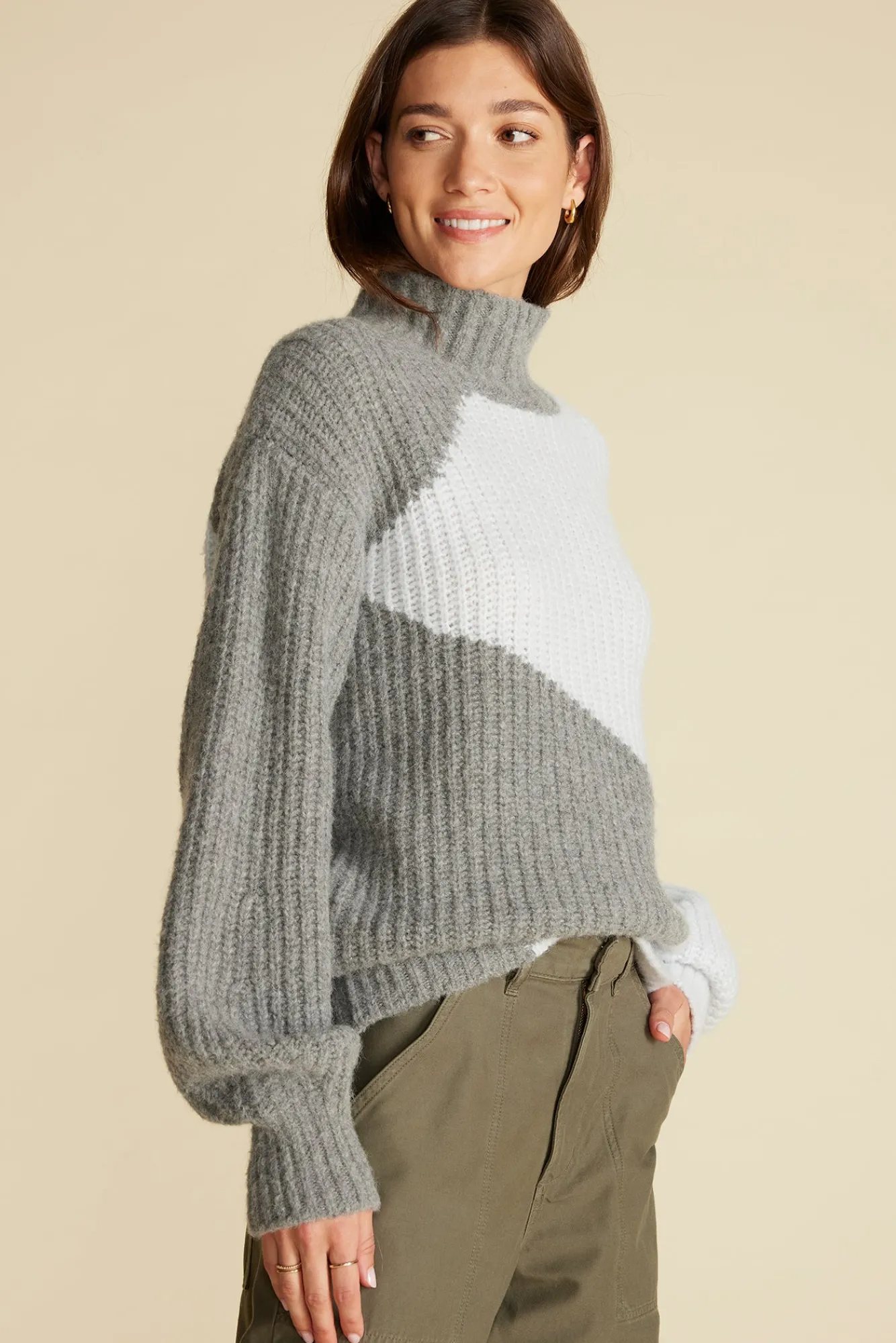 Amour Vert Veira Turtleneck Sweater- Sweaters & Cardigans